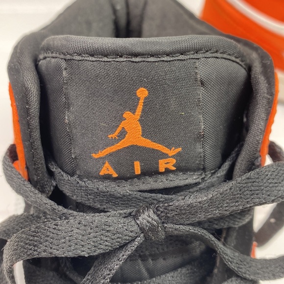 - Jordan 1 Mid Shattered Backboard Size 8 - Picture 3 of 12